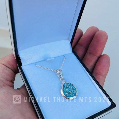 Tear drop pendant ( Very popular )